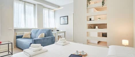 1 habitación, tabla de planchar con plancha, wifi y ropa de cama
