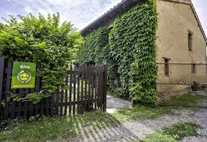 Exterior - L'Atelier du Huchier (Poucharramet)