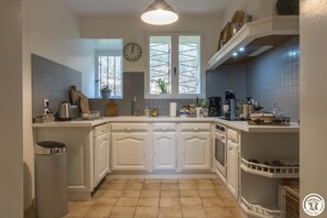 Fridge, microwave, dishwasher, highchair