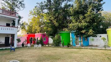 Comfort Cabin | Premium bedding, down duvets, pillow-top beds, soundproofing