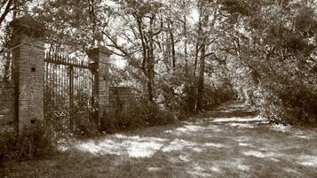 Enceinte de lâhĂ©bergement