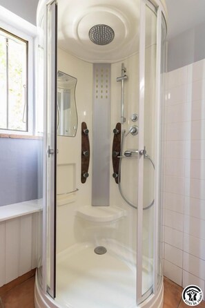Shower - Le Pavillon - Saiguède (Saiguède)