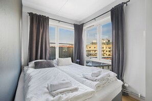 3 slaapkamers, een strijkplank/strijkijzer, wifi, beddengoed