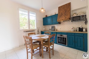 Fridge, microwave, dishwasher, high chair