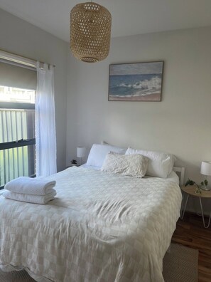 2 bedrooms, iron/ironing board, WiFi, bed sheets