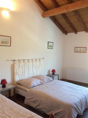 3 chambres, bureau, Wi-Fi gratuit