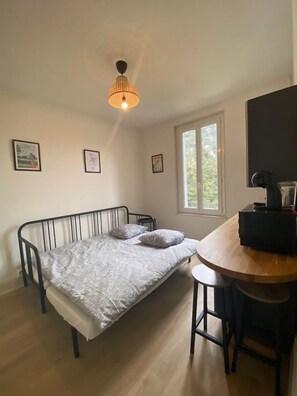 Estudio Confort | 1 habitación, ropa de cama de alta calidad y cunas gratuitas