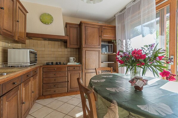 Fridge, microwave, high chair