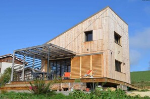 Exterior - La Joline, bioclimatic house (Montastruc-de-Salies)