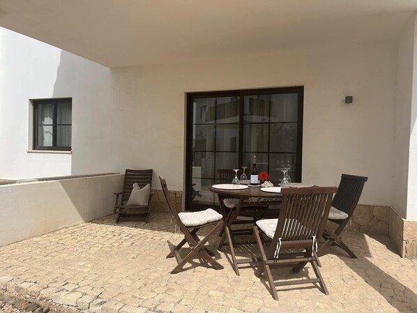 Apartemen | Tempat makan outdoor