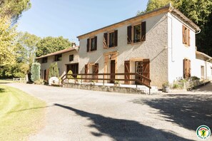Exterior - Le Moulin de Cabanis (Saint-Marcet)