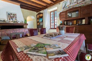 Dining - Le Moulin de Cabanis (Saint-Marcet)