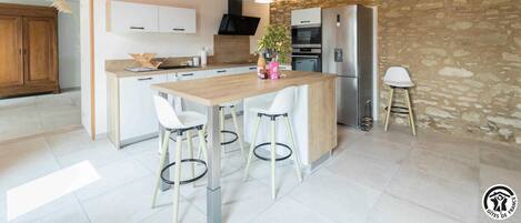 Fridge, microwave, dishwasher, high chair