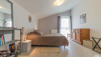 2 bedrooms, free WiFi