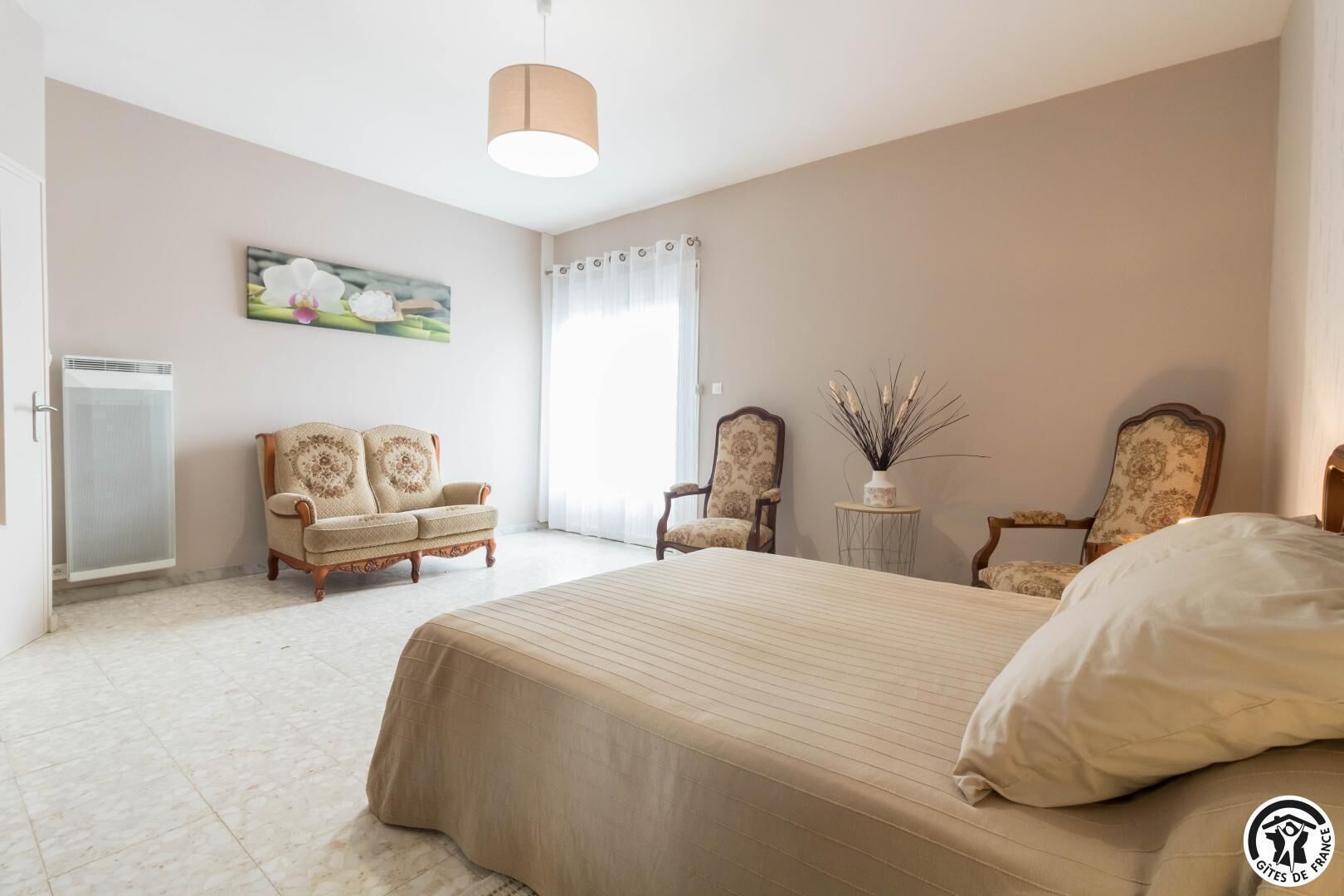 3 dormitorios y cuna de viaje