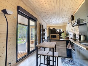 Réfrigérateur, micro-ondes, lave-vaisselle