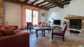 Eldstad och bordsfotboll