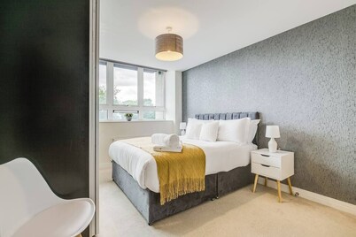 Modern Comfort 2bed flat sleep 8 ppl Town Centre