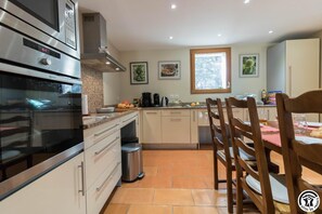 Fridge, microwave, dishwasher, highchair - Vignes - Saint-Léon - Gîte (Saint-Léon)