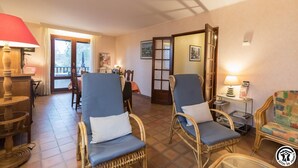 Living area - Farguettou - NAILLOUX (NAILLOUX)