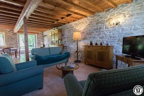 TV - Le Fort - Saint-Julia (Saint-Julia)