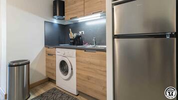 Fridge, microwave, highchair