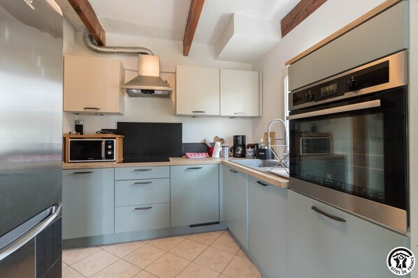Fridge, microwave, dishwasher, high chair