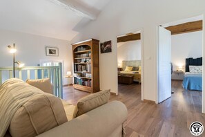 2 quartos, Wi-Fi de cortesia, roupa de cama