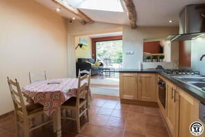 Kühlschrank, Mikrowelle, Geschirrspüler