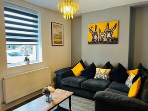 Talo | Oleskelualue | Takka