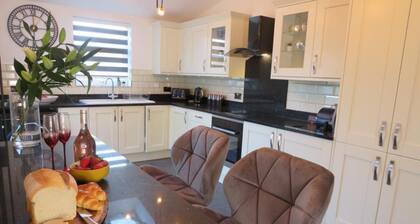 Stay in Comfort , Completely Renovated