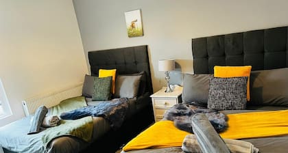 Stay in Comfort , Completely Renovated