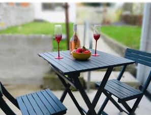 House | Outdoor dining