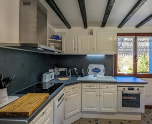 Fridge, microwave - Les Narcisses - Cier-de-Luchon (Cier-de-Luchon)