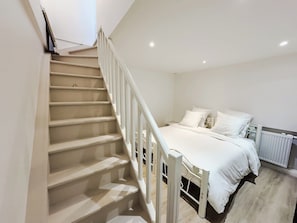 2 quartos, berço de viagem, Wi-Fi, roupa de cama