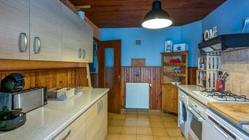 Kühlschrank, Mikrowelle, Geschirrspüler