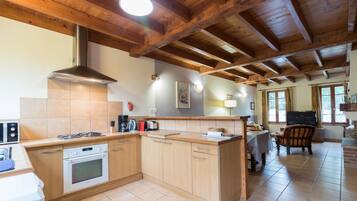 Fridge, microwave, dishwasher, highchair