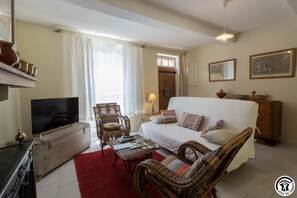 TV - Les Galets Bleus - Calmont (Calmont)