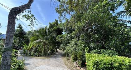 Charming 2-bedroom bungalow with AC, WiFi in P.House in delightful Koh Samui
