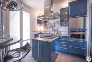 Fridge, microwave, dishwasher, highchair