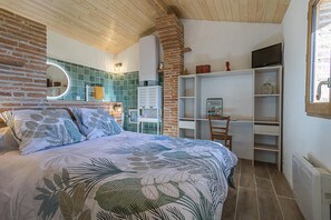 1 bedroom, free WiFi - Le Cabanon - MAURESSAC (MAURESSAC)