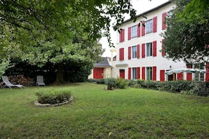 Esterni