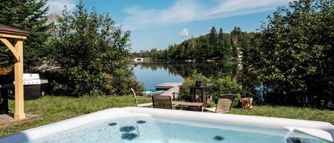 Bain à remous extérieur