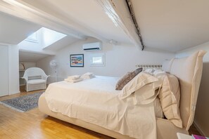 2 Schlafzimmer, Schreibtisch, Bügeleisen/Bügelbrett, WLAN