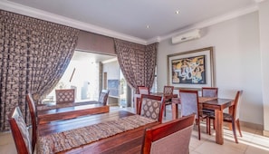 In-room dining - Fairview Manor (Modimolle)