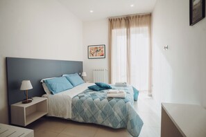 2 bedrooms, WiFi, bed sheets - Victoria Apartments: Capri | 5 mins from Pompeii Ruins (Torre Annunziata)