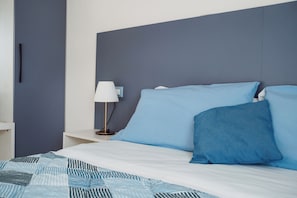 2 bedrooms, WiFi, bed sheets - Victoria Apartments: Capri | 5 mins from Pompeii Ruins (Torre Annunziata)