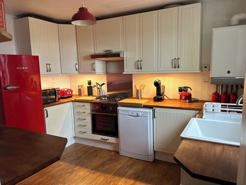 Hastings Old Town with Seaview.