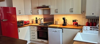 Hastings Old Town with Seaview.