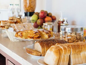 Esmorzar diari continental gratuït 